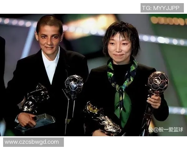 女富豪追求足球球星背后的故事与真相揭晓