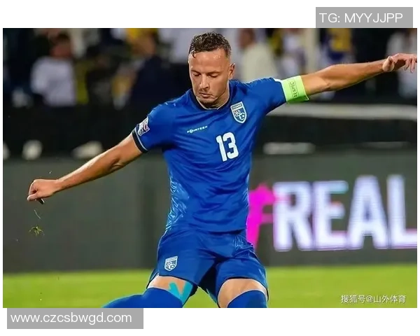 足球前十球星三人组合解析 强强联手成就无敌锋线 足球前十球星三人组合解析 强强联手成就无敌锋线