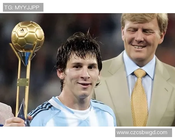 足球明星联手转场演绎精彩配合助力球队崛起 足球明星联手转场演绎精彩配合助力球队崛起