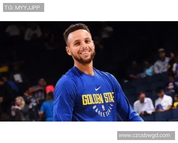 足球球星佩戴护腕的多重功能与时尚意义解析 足球球星佩戴护腕的多重功能与时尚意义解析