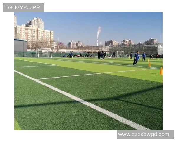 足球球星风采背景图,激励每一个追梦的你我,共同奔跑在绿茵场上追逐梦想 足球球星风采背景图,激励每一个追梦的你我,共同奔跑在绿茵场上追逐梦想